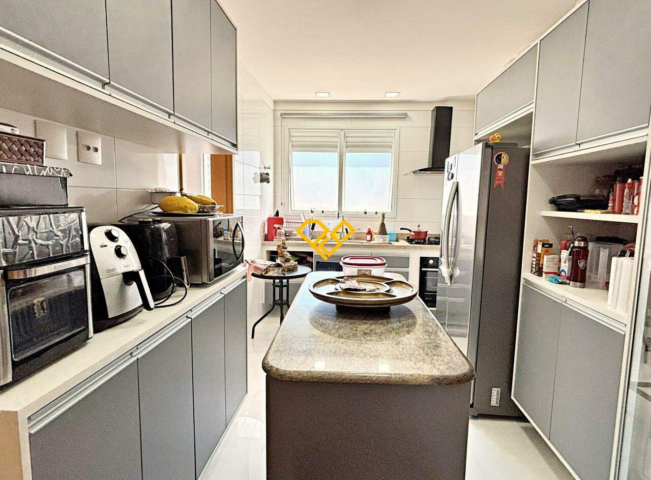 Apartamento à venda no Gonzaga: Cozinha