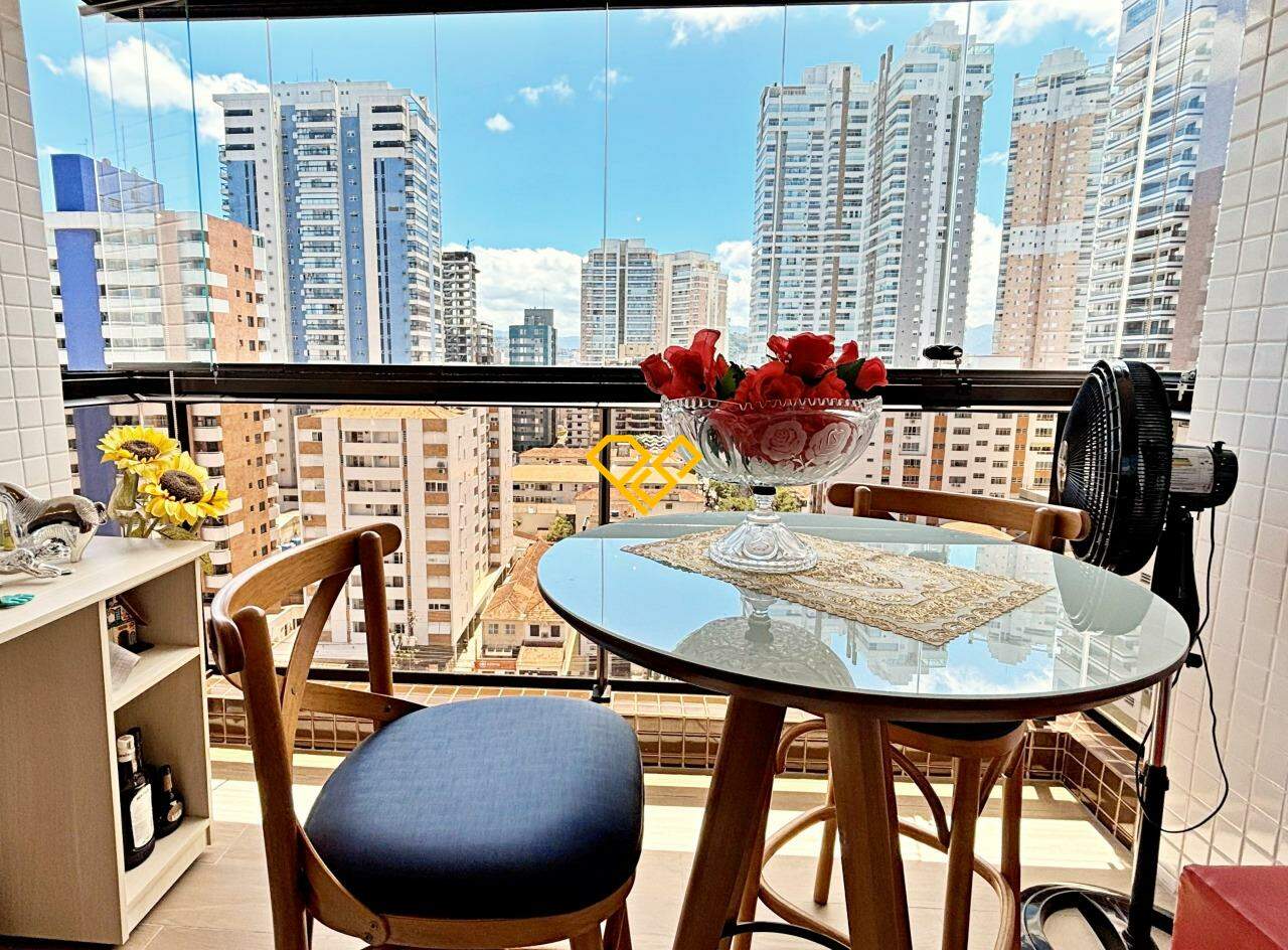 Apartamento à venda no Gonzaga: Varanda