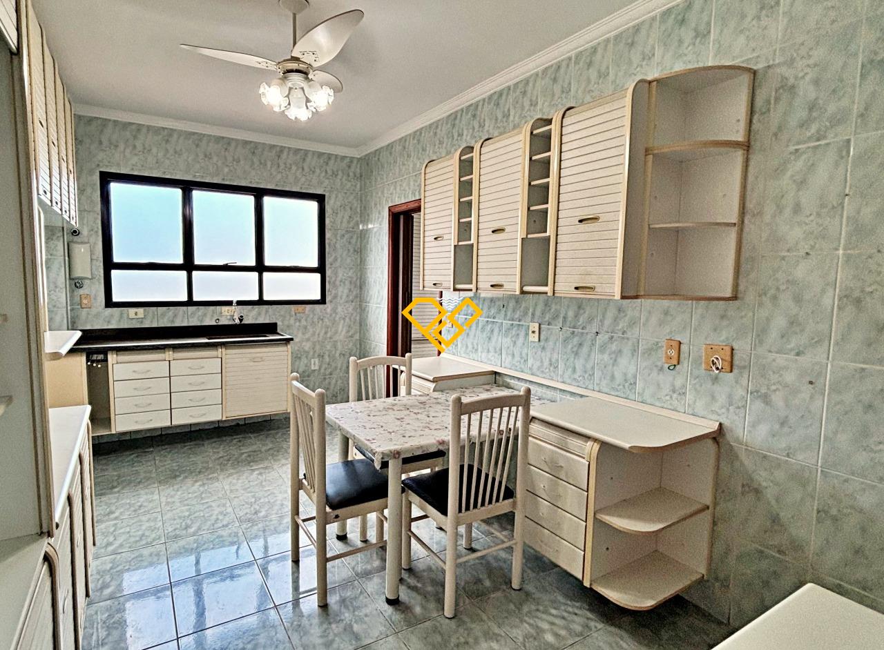 Apartamento à venda no Gonzaga: Cozinha