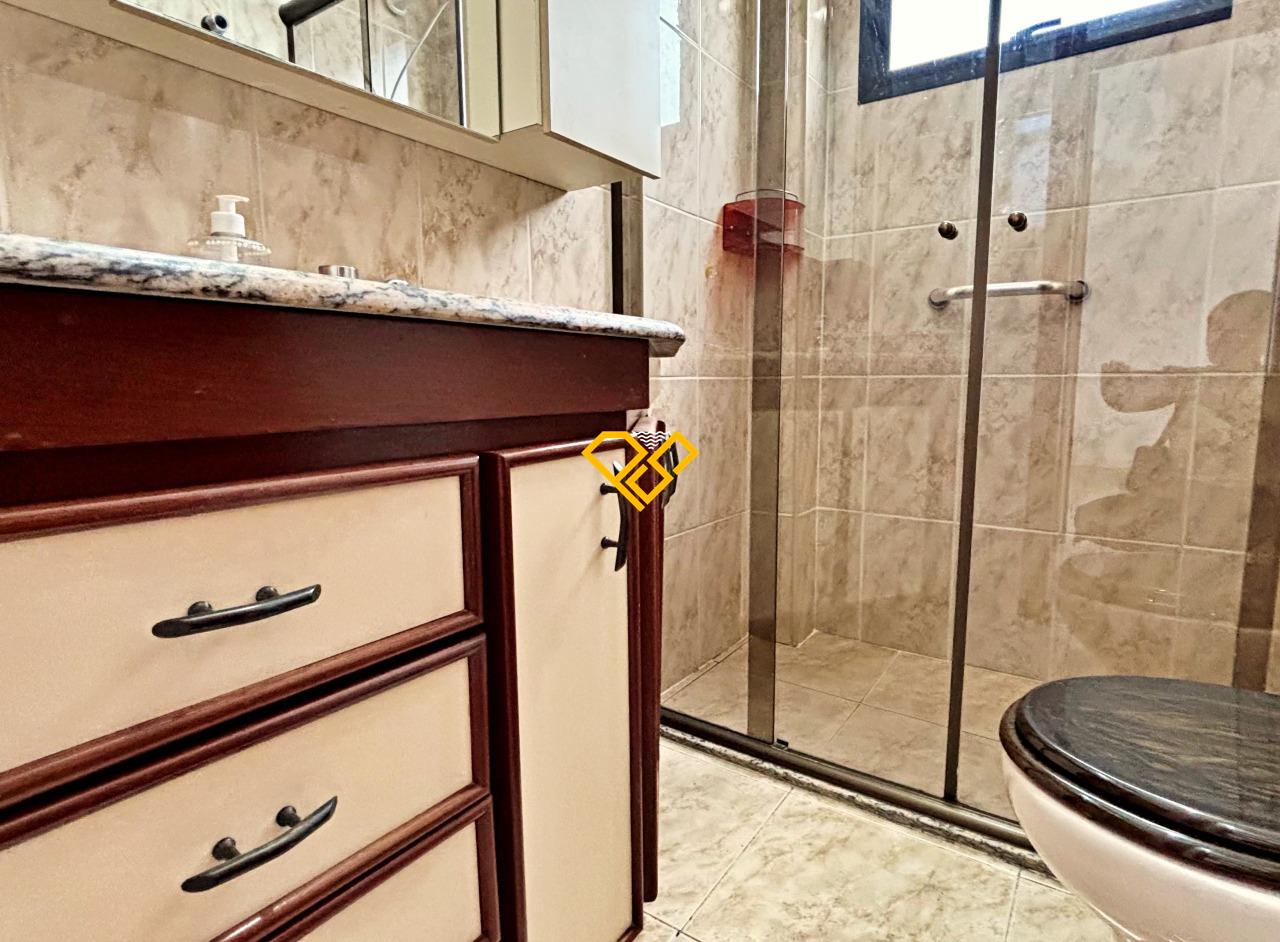 Apartamento à venda no Gonzaga: Wc suíte