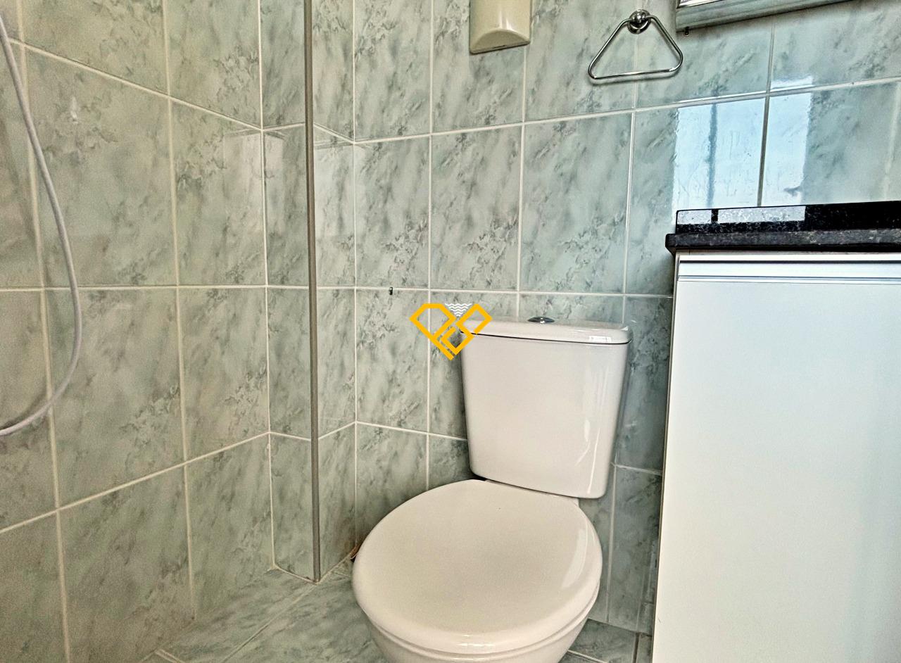 Apartamento à venda no Gonzaga: Wc de serviço