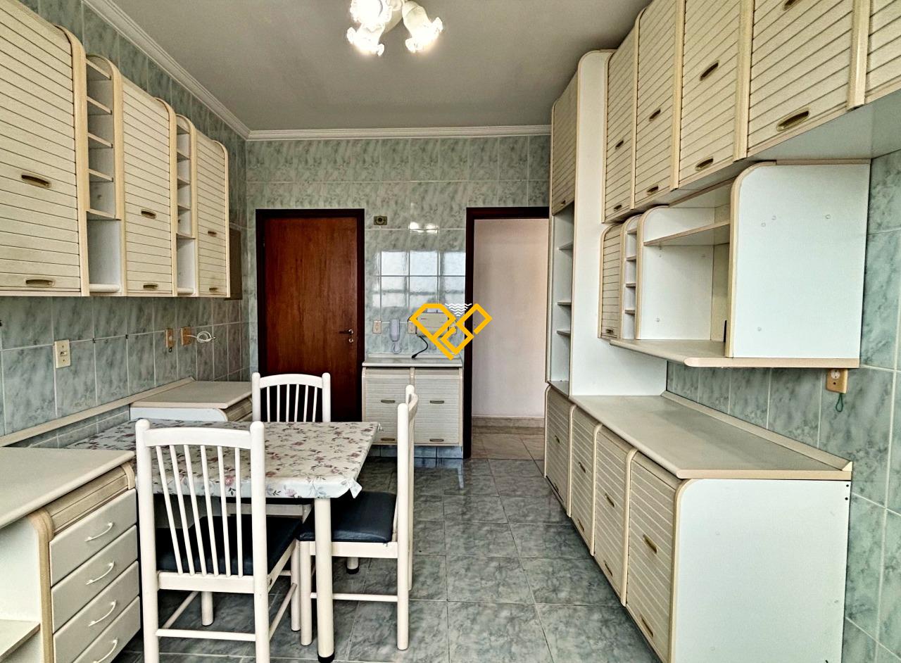 Apartamento à venda no Gonzaga: Cozinha