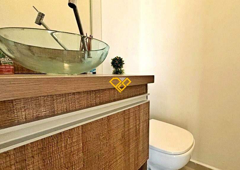Apartamento à venda no Ponta da Praia: Lavabo