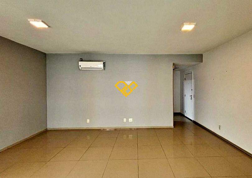 Apartamento à venda no Ponta da Praia: Sala