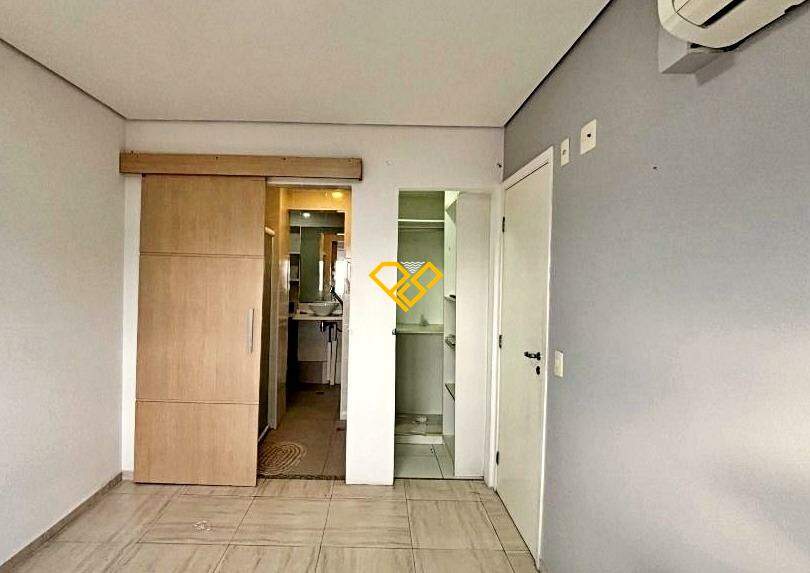 Apartamento à venda no Ponta da Praia: Dormitório 2 - suíte