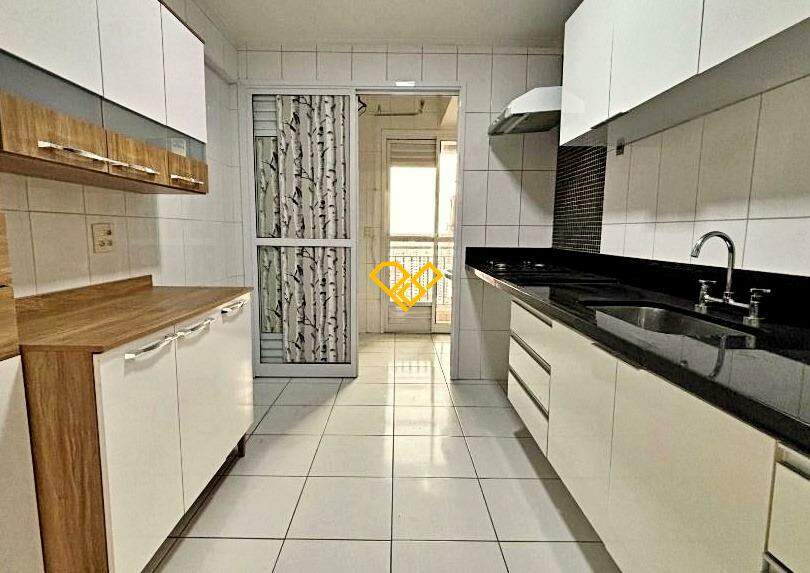 Apartamento à venda no Ponta da Praia: Cozinha