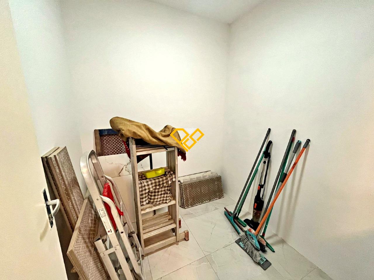 Apartamento à venda no Aparecida: Dependência