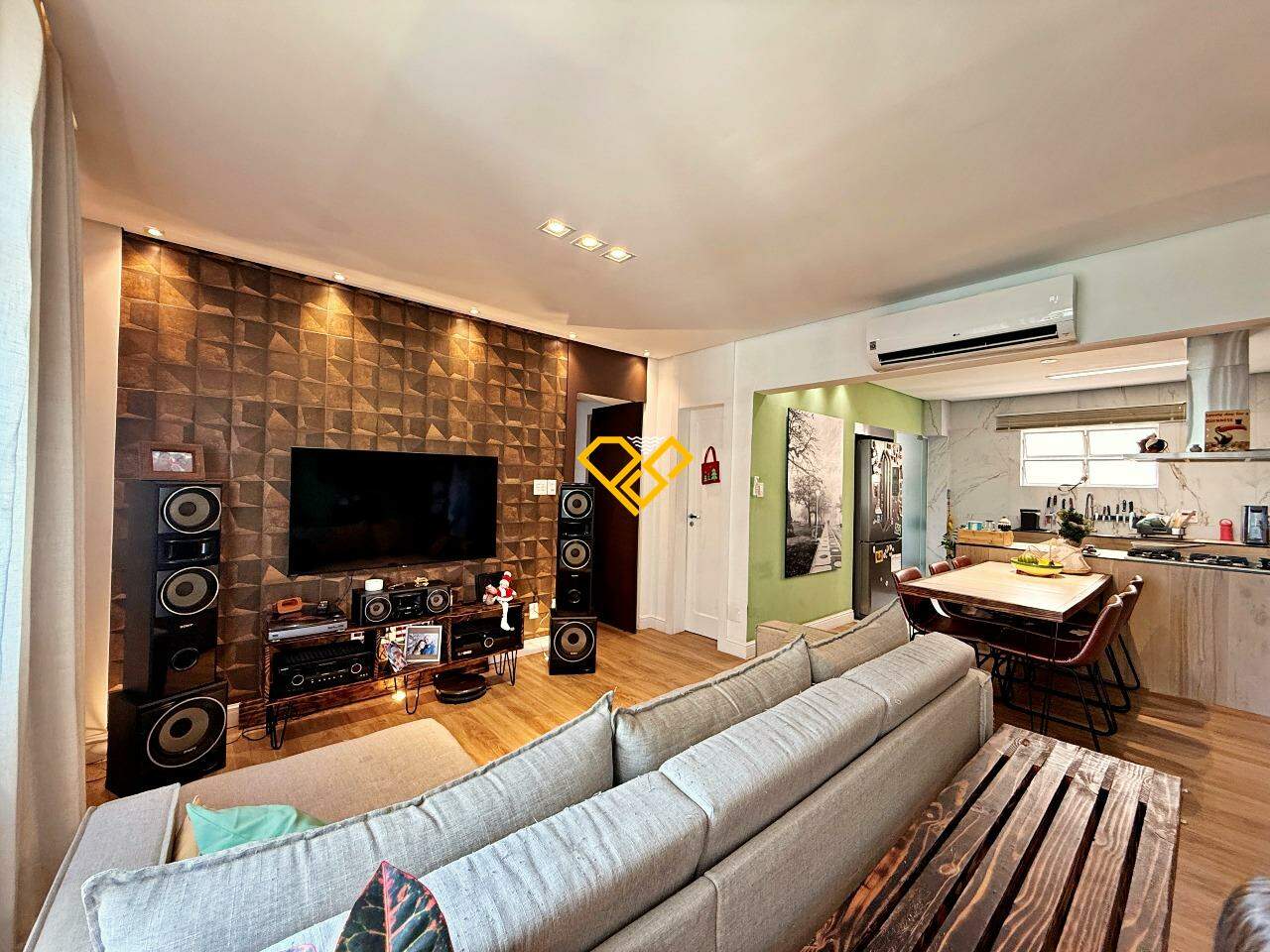 Apartamento à venda no Embaré: Sala