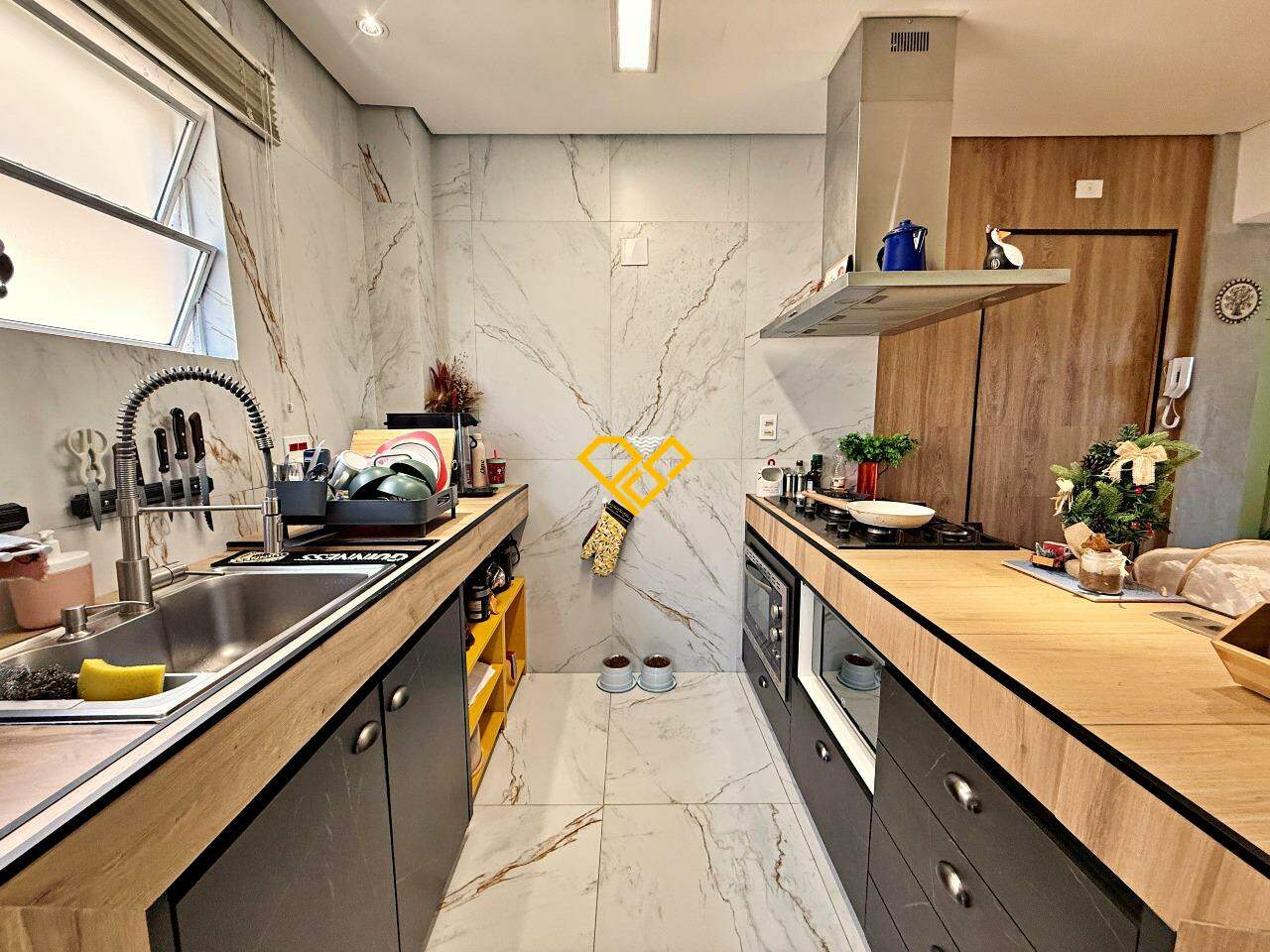 Apartamento à venda no Embaré: Cozinha
