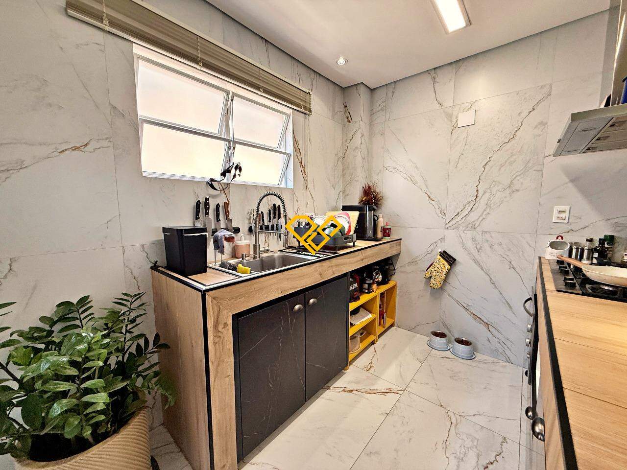 Apartamento à venda no Embaré: Cozinha