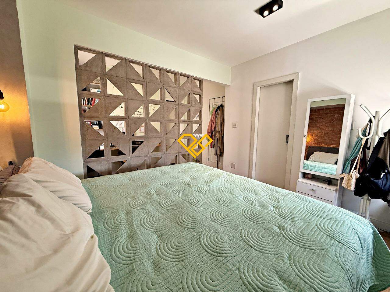 Apartamento à venda no Embaré: Dormitório 1 - suíte