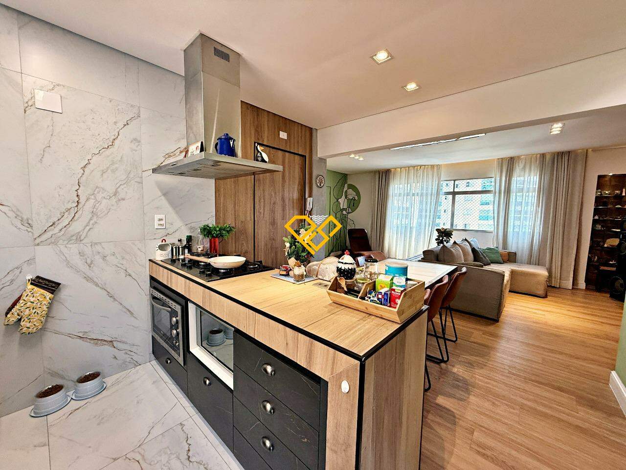 Apartamento à venda no Embaré: Cozinha