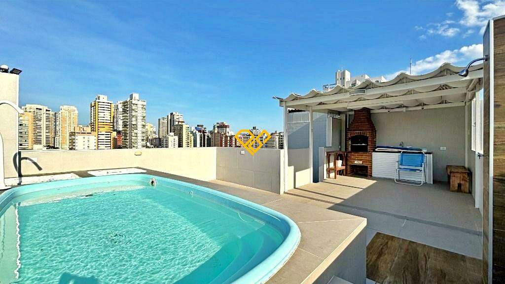 Cobertura à venda no Campo Grande: Piscina