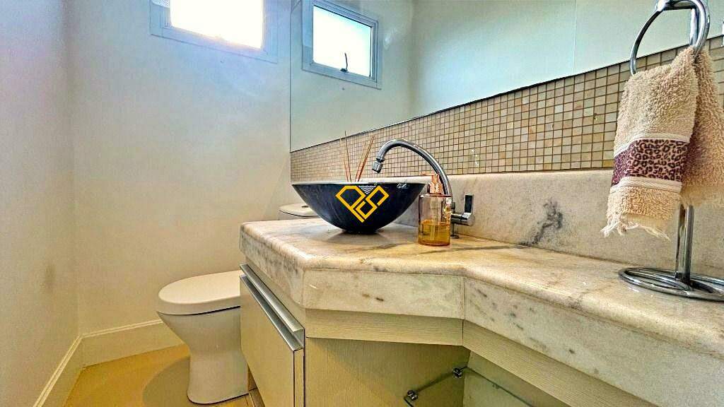 Cobertura à venda no Campo Grande: Lavabo