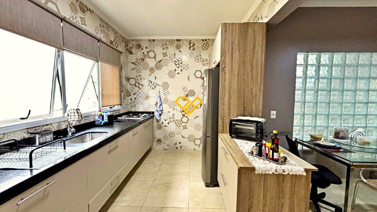 Apartamento à venda no Gonzaga: Cozinha