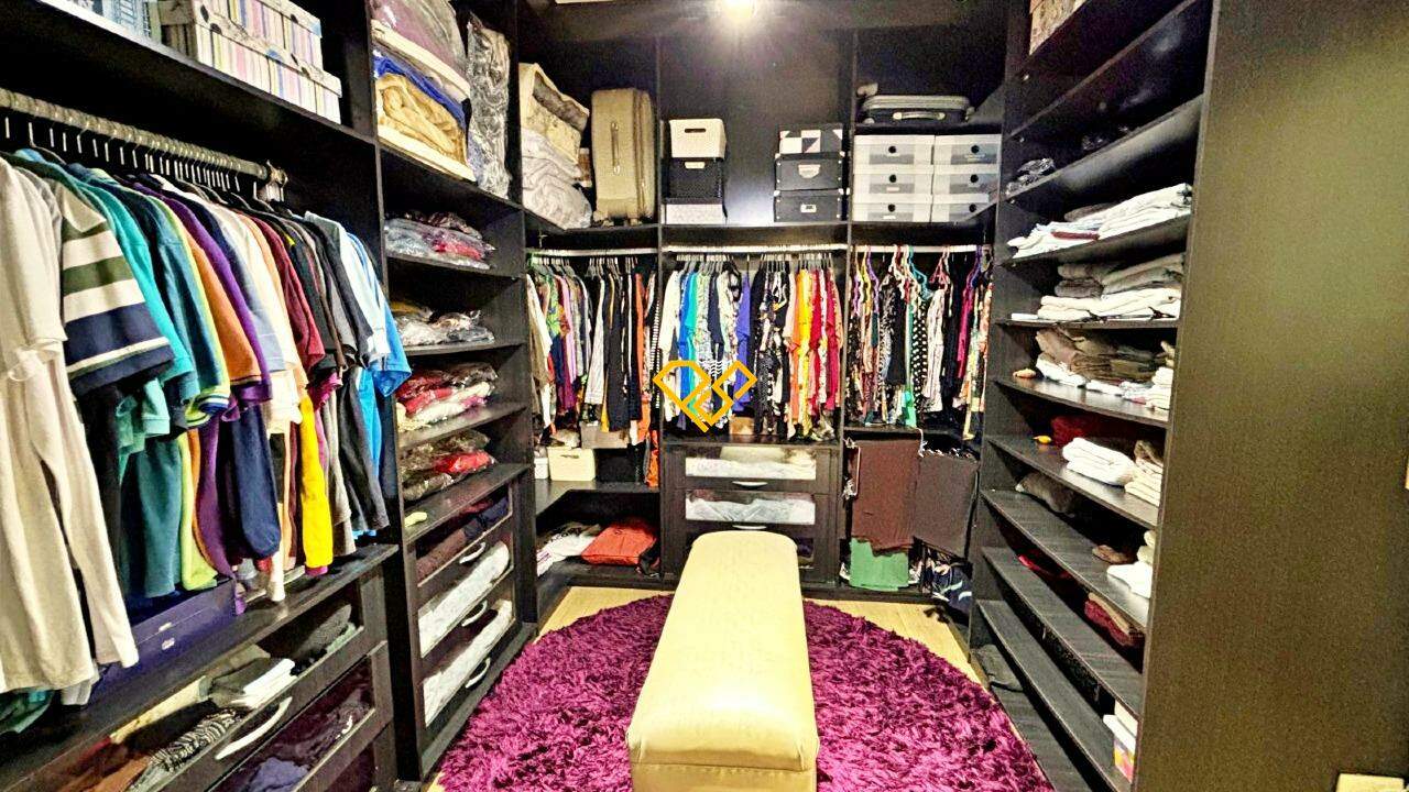 Apartamento à venda no Gonzaga: Closet