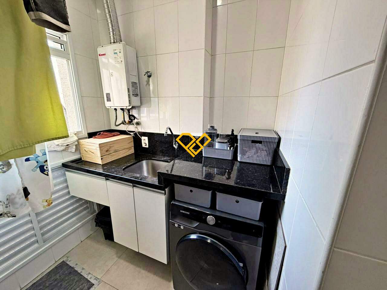 Cobertura à venda no Marapé: Área de serviço