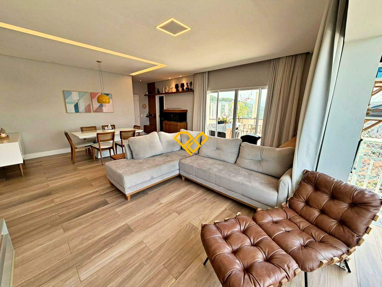 Cobertura à venda no Marapé: Sala