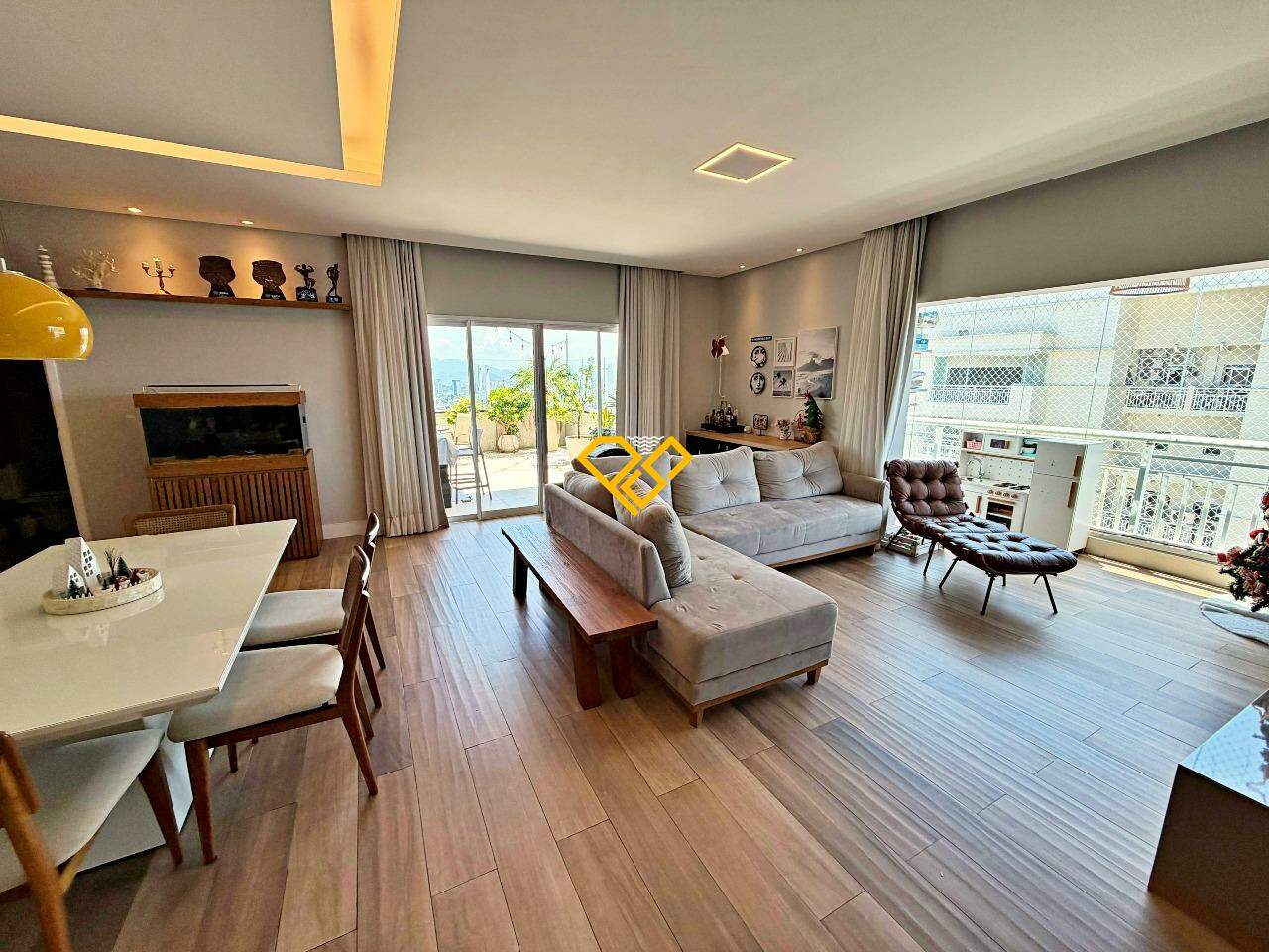 Cobertura à venda no Marapé: Sala