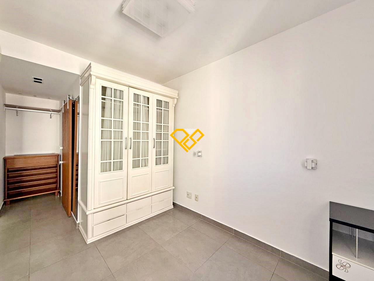 Apartamento à venda no Ponta da Praia: Dormitório