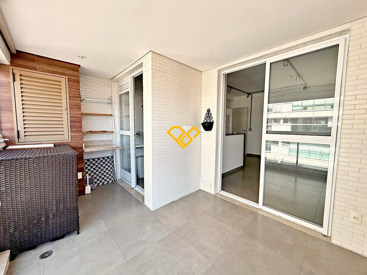 Apartamento à venda no Ponta da Praia: Varanda