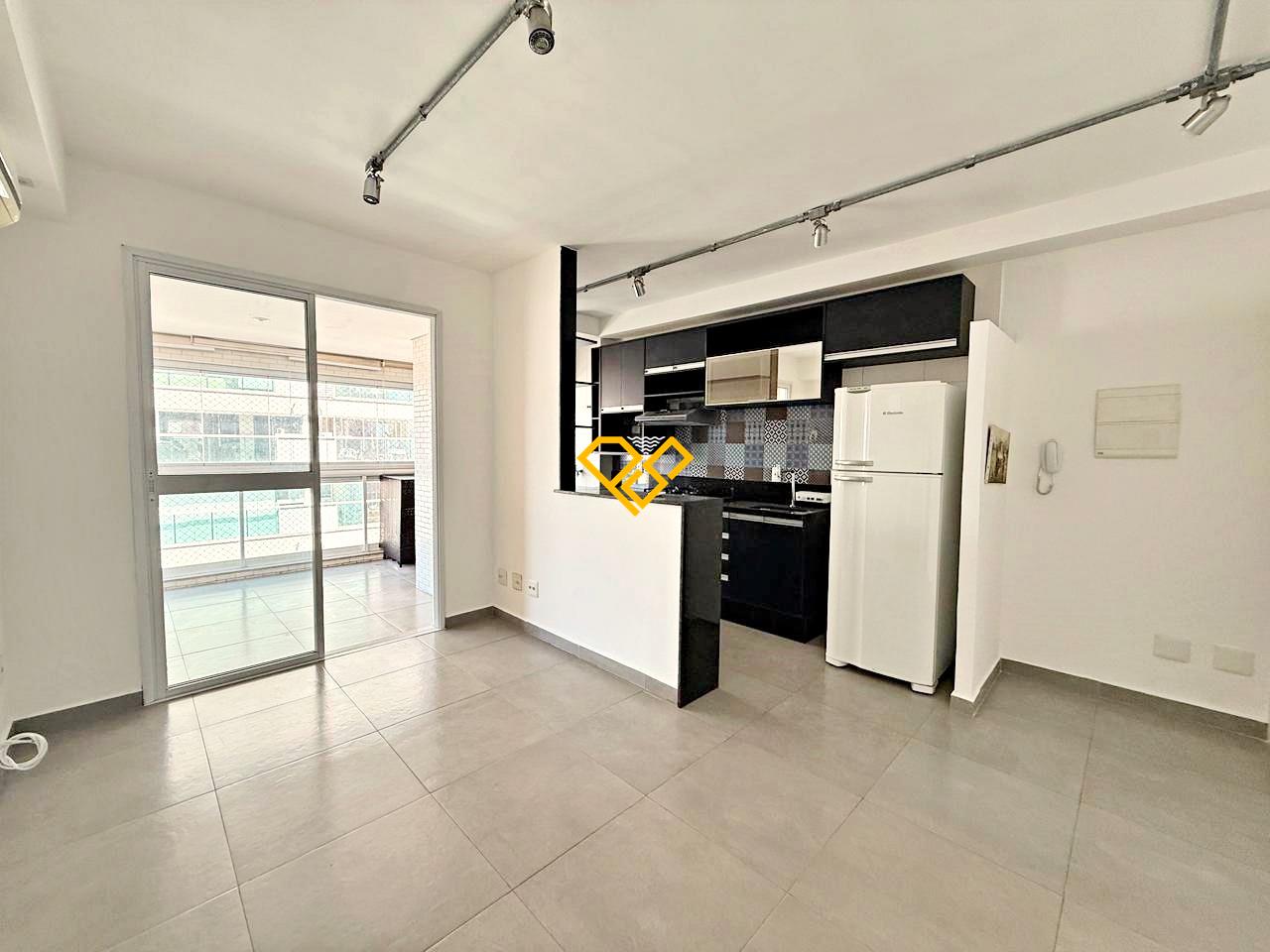 Apartamento à venda no Ponta da Praia: Sala e cozinha