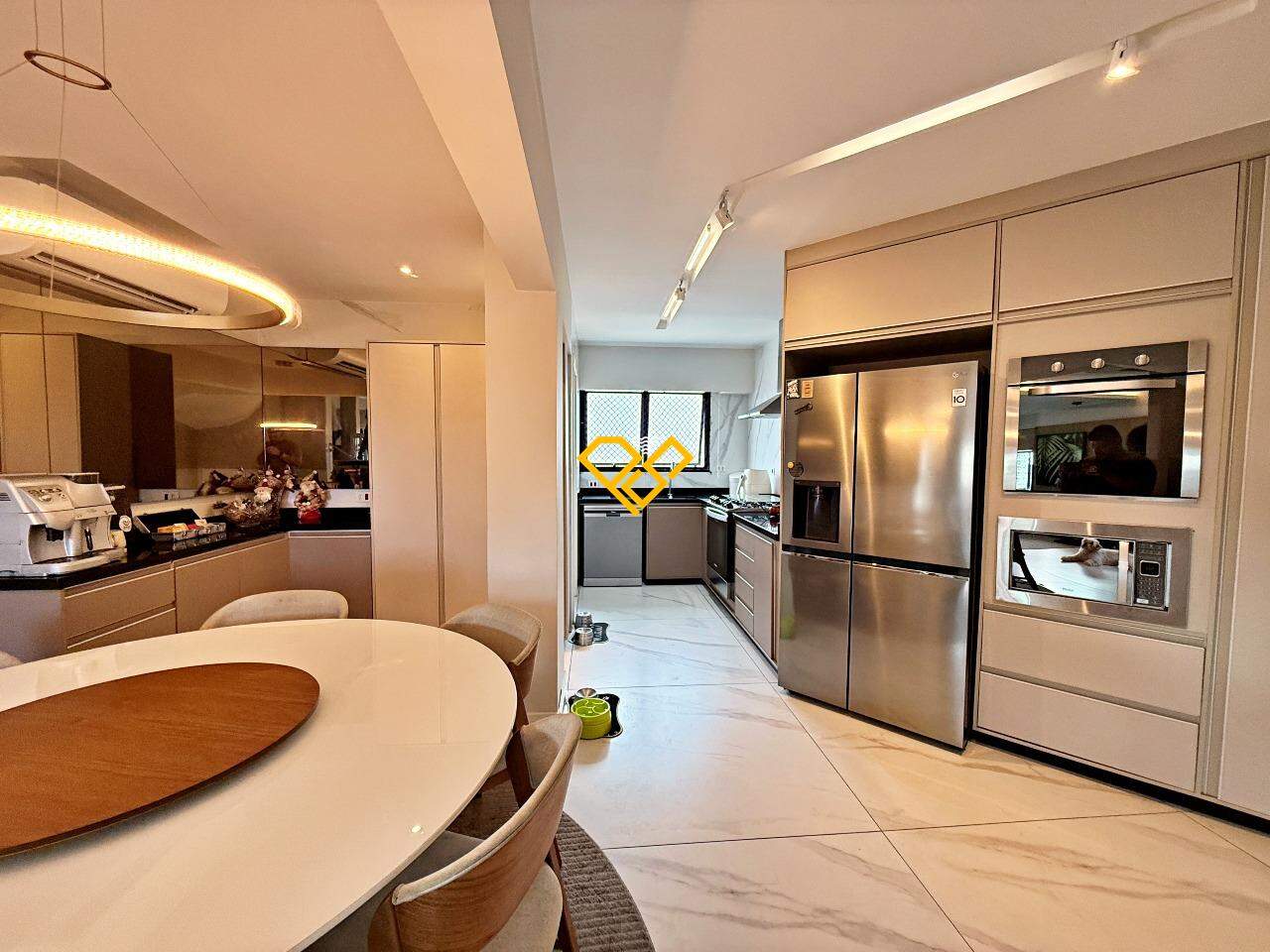 Cobertura à venda no Pompéia: Cozinha