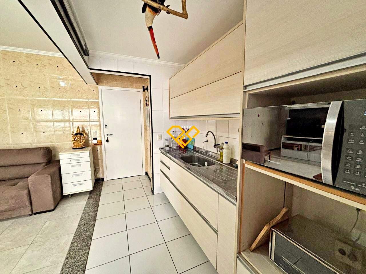 Apartamento à venda no Ponta da Praia: Cozinha