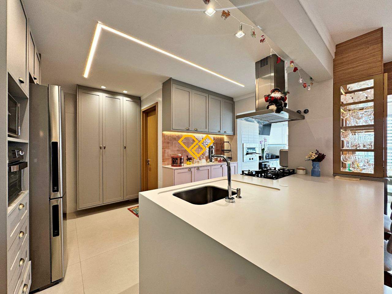 Apartamento à venda no Gonzaga: Cozinha