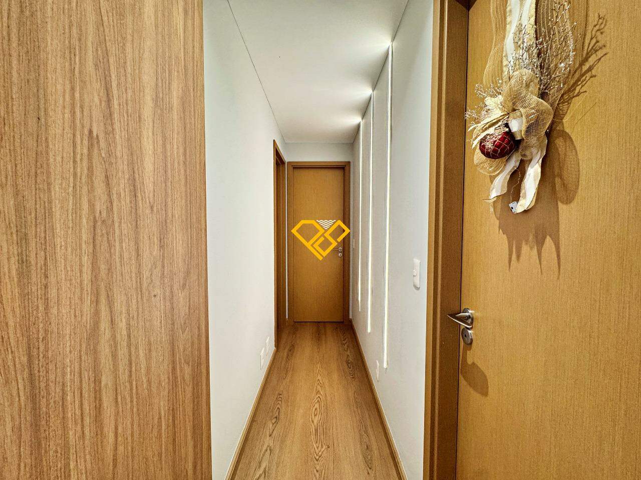 Apartamento à venda no Gonzaga: Corredor íntimo