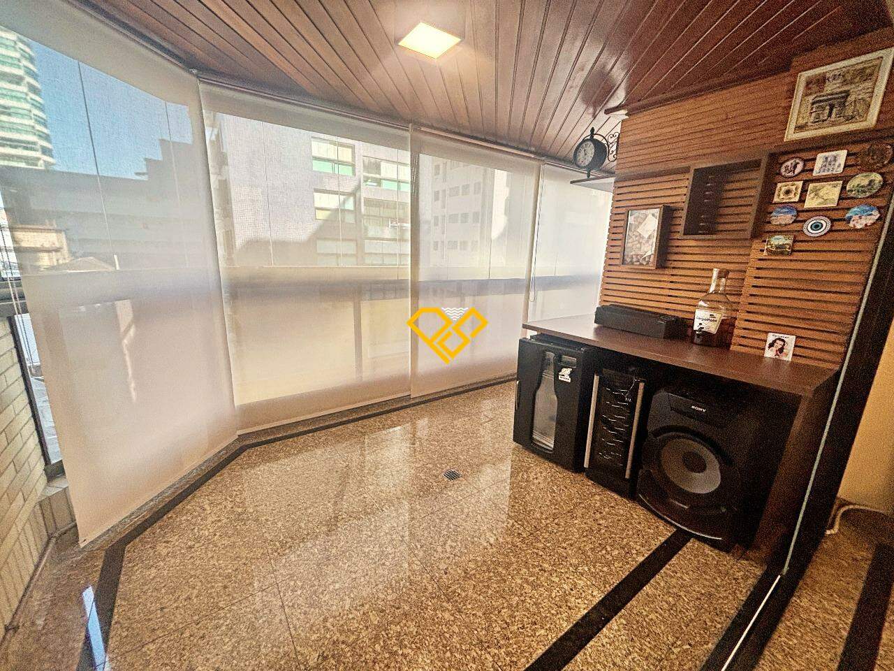 Apartamento à venda no Ponta da Praia: Varanda