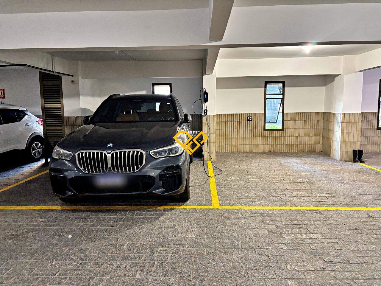 Apartamento à venda no Ponta da Praia: Garagem