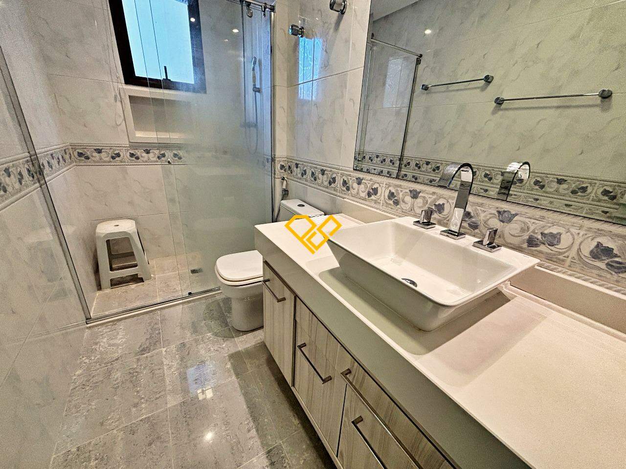 Apartamento à venda no Ponta da Praia: Wc social