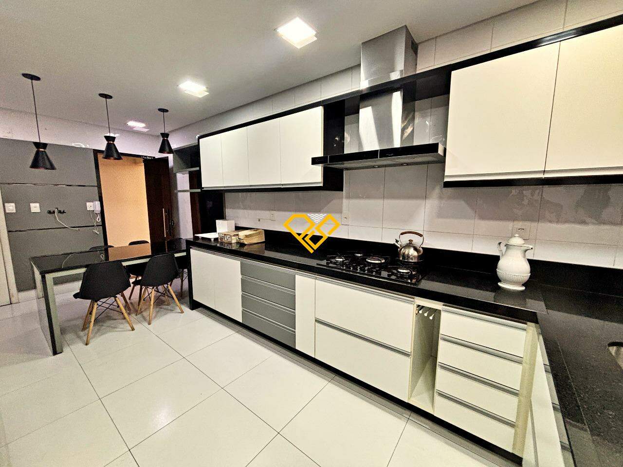 Apartamento à venda no Ponta da Praia: Cozinha