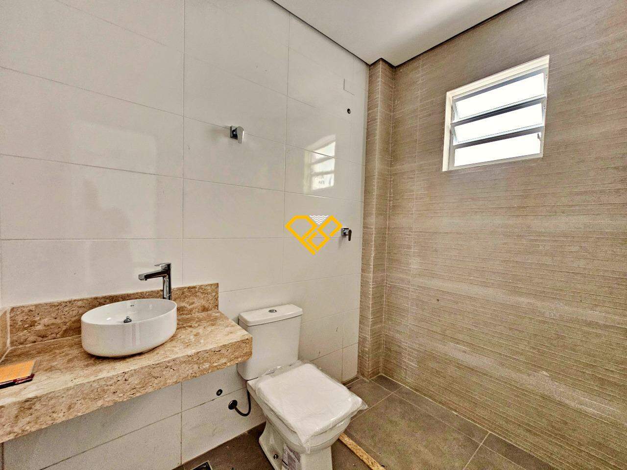 Sobreposta Baixa à venda no Aparecida: WC Suíte 1
