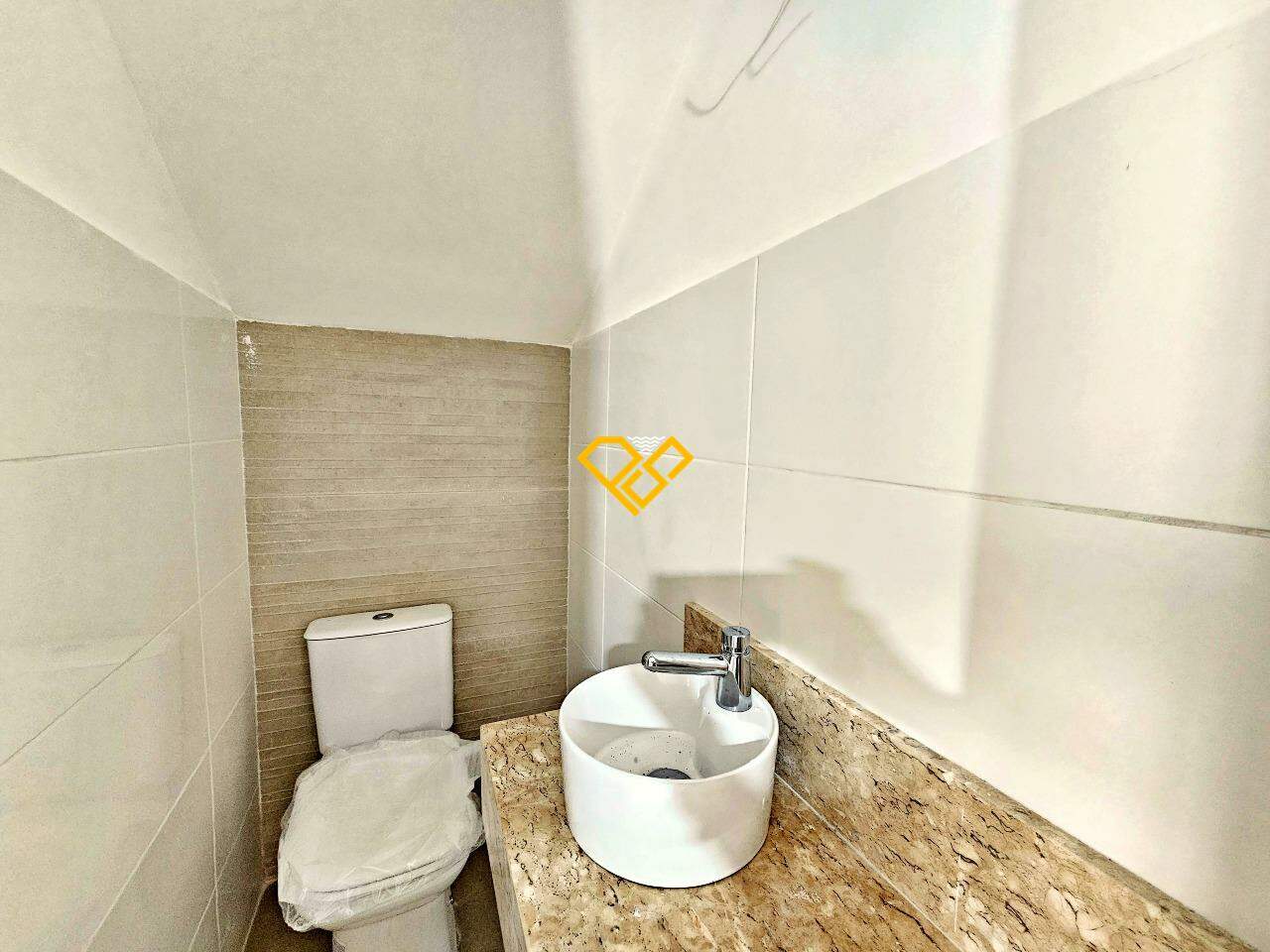 Sobreposta Baixa à venda no Aparecida: Lavabo