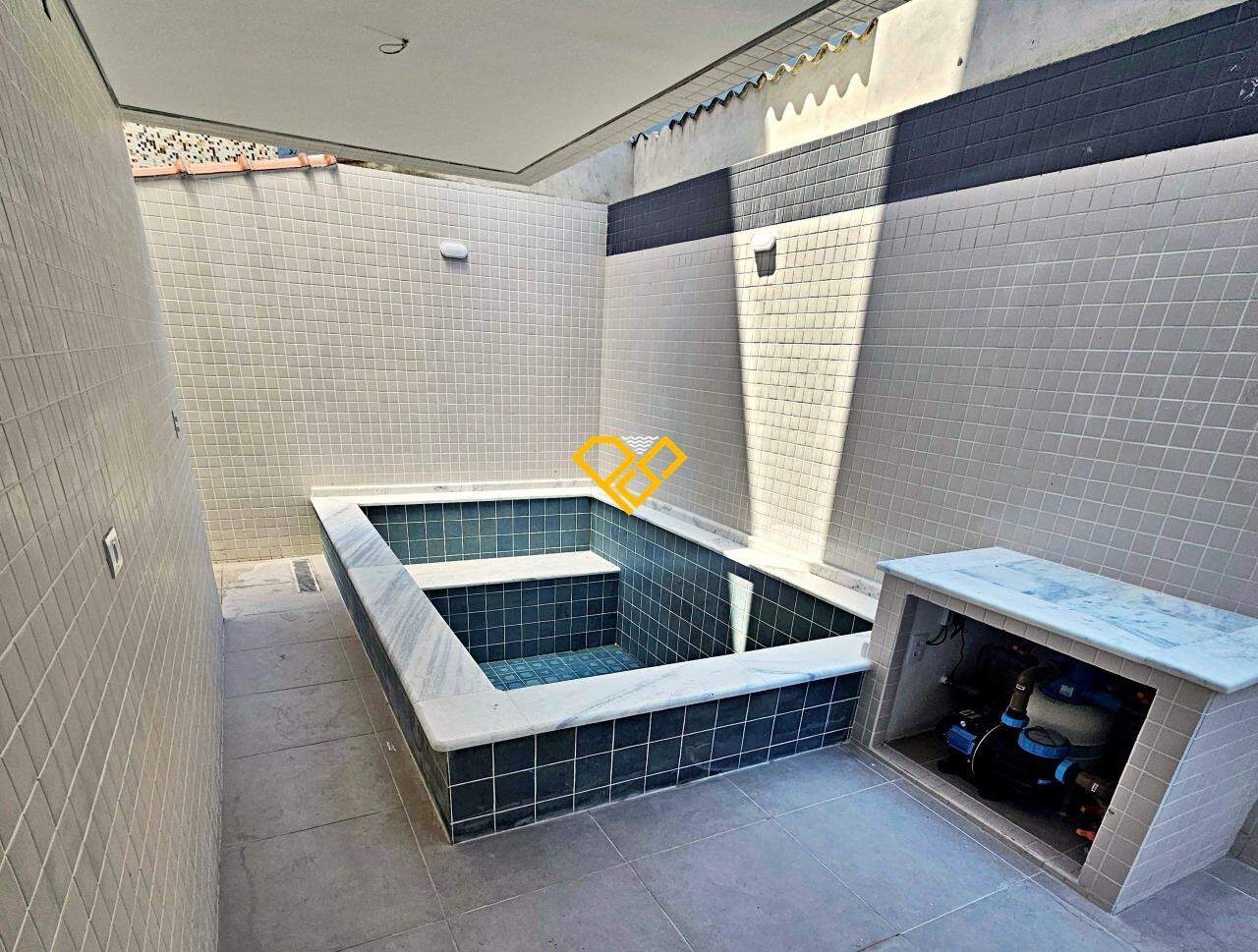 Sobreposta Baixa à venda no Aparecida: Piscina