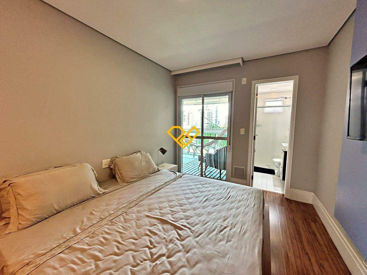 Apartamento à venda no Ponta da Praia: Dormitório 1 - Suíte