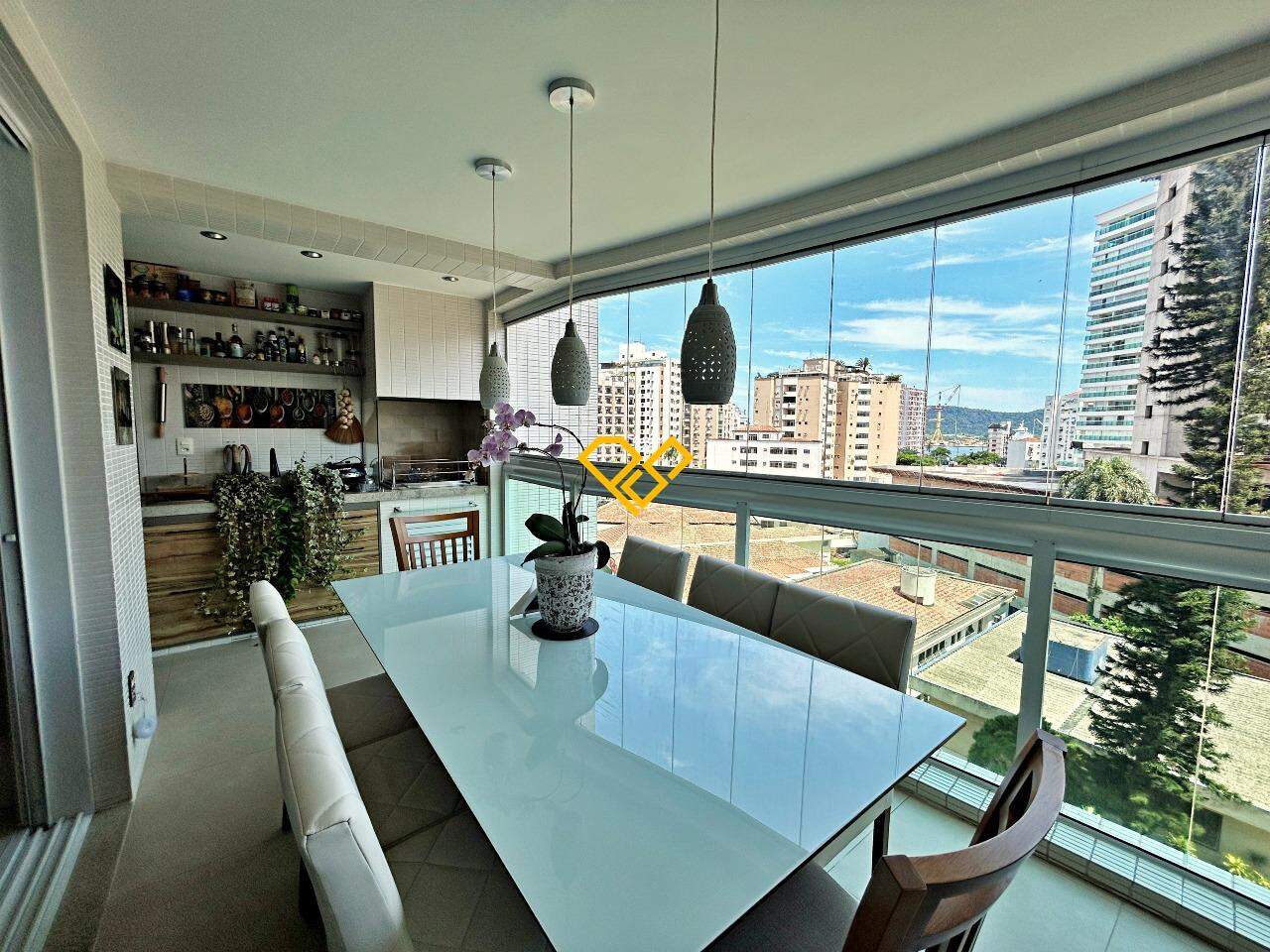 Apartamento à venda no Ponta da Praia: Varanda