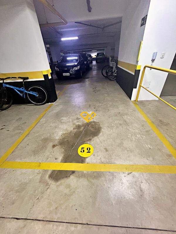 Apartamento à venda no Ponta da Praia: Garagem