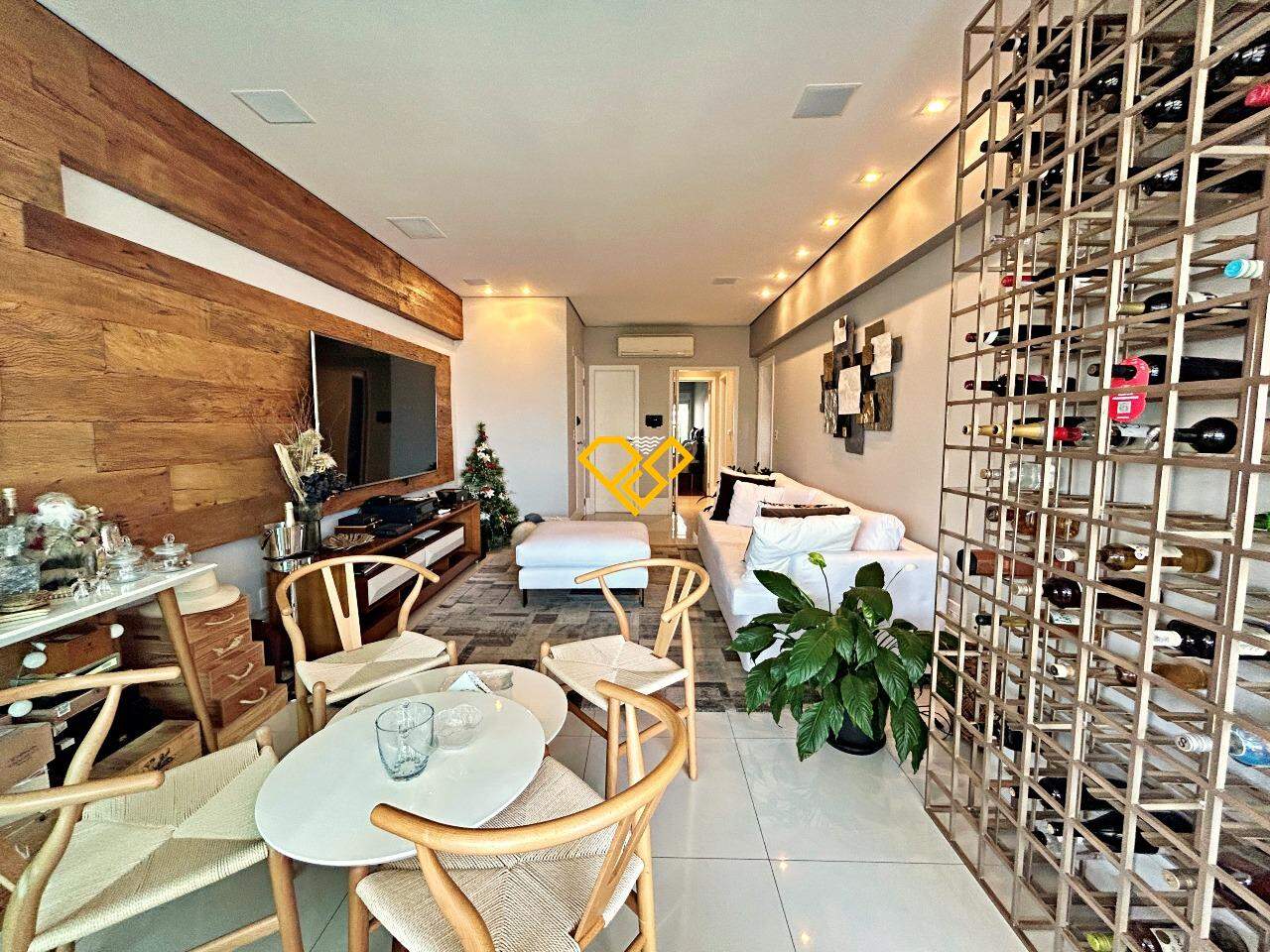 Apartamento à venda no Ponta da Praia: Sala