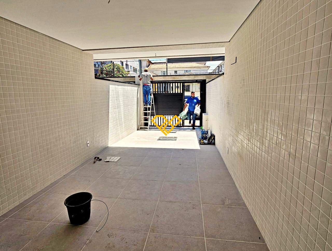 Sobreposta Alta à venda no Aparecida: Garagem