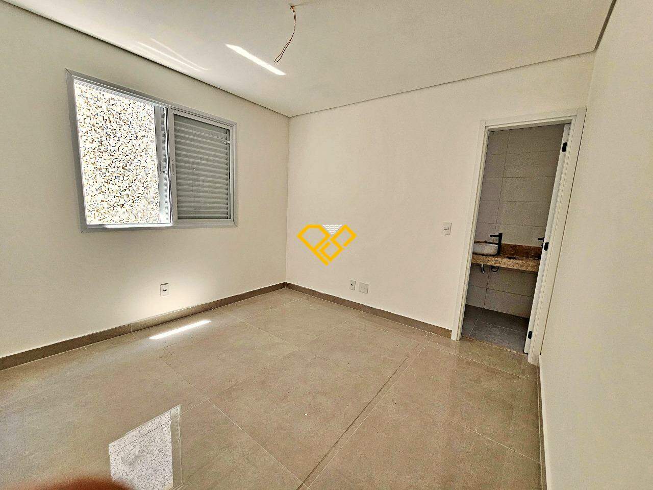 Sobreposta Alta à venda no Aparecida: Dormitório 1 - Suíte - Piso 1