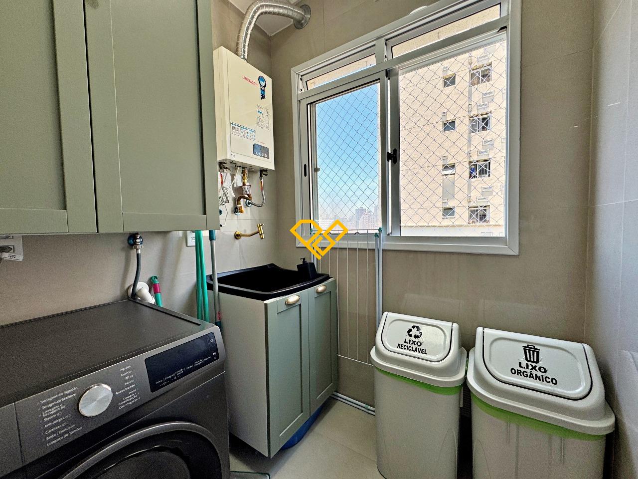 Apartamento para aluguel no Marapé: Área de Serviço