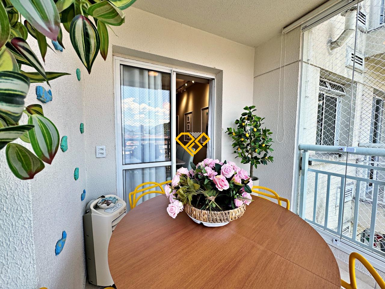 Apartamento para aluguel no Marapé: Varanda