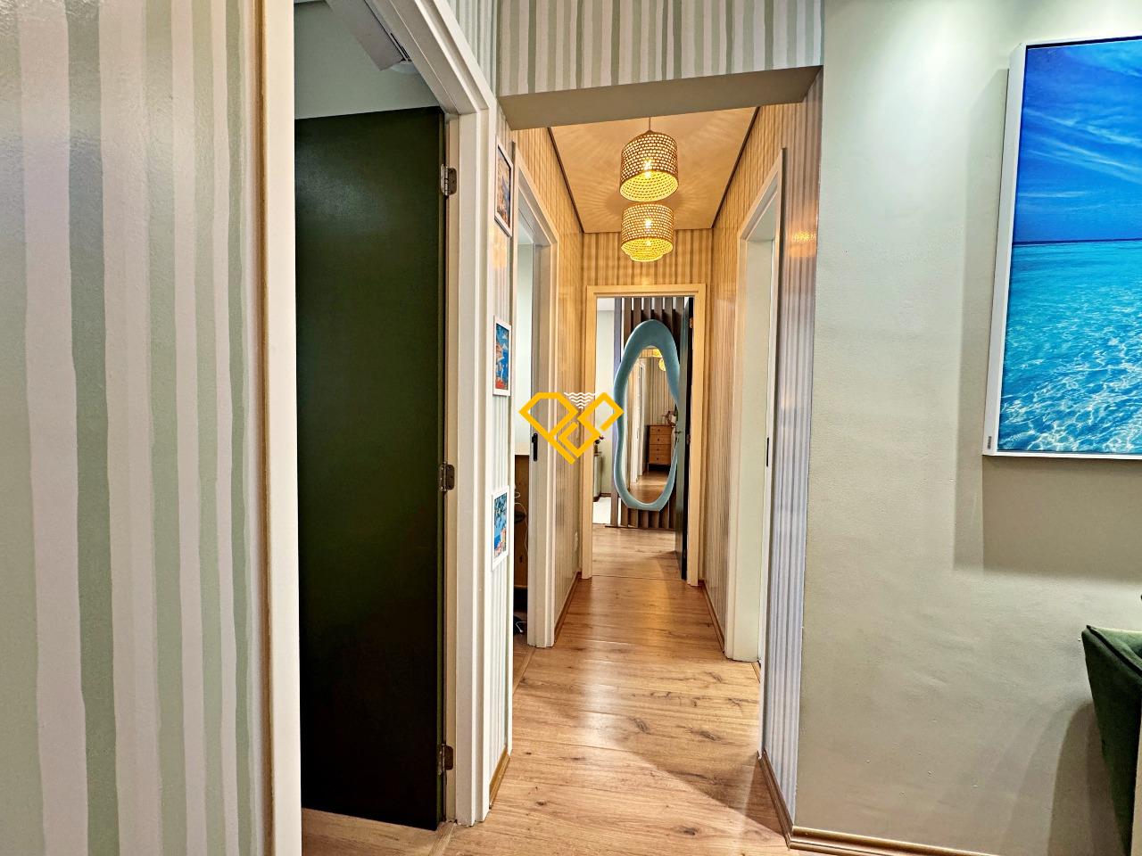 Apartamento para aluguel no Marapé: Corredor