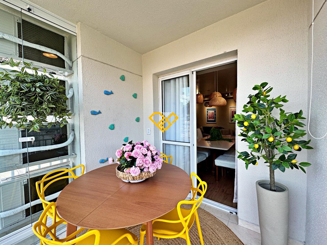 Apartamento para aluguel no Marapé: Varanda