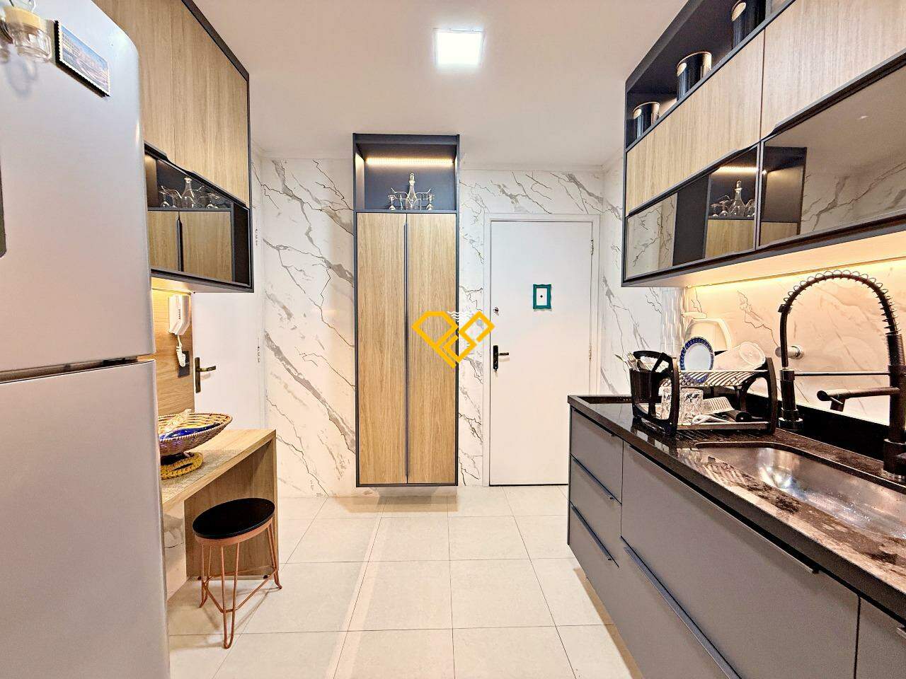 Apartamento à venda no Gonzaga: Cozinha
