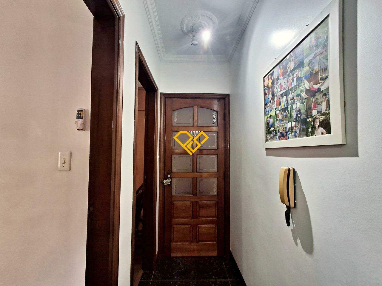 Apartamento à venda no José Menino: Corredor