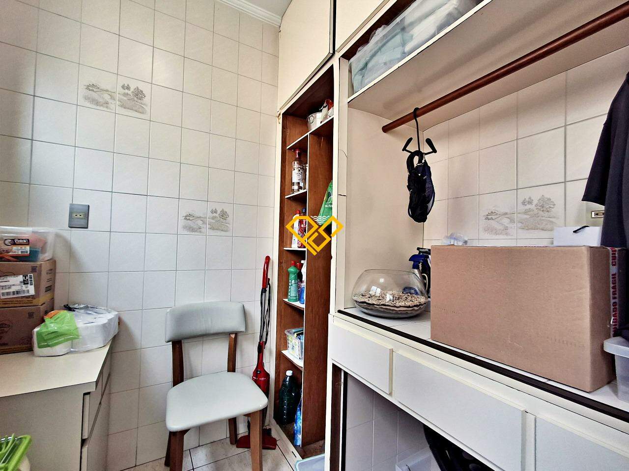 Apartamento à venda no José Menino: Dependência de Serviço